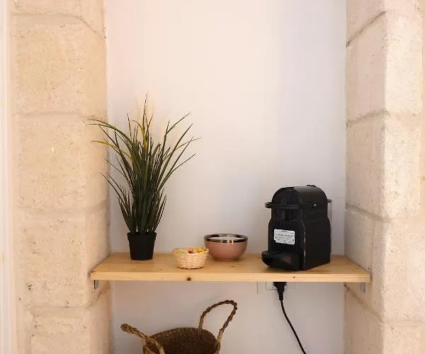 Guest house Apulian House 4*